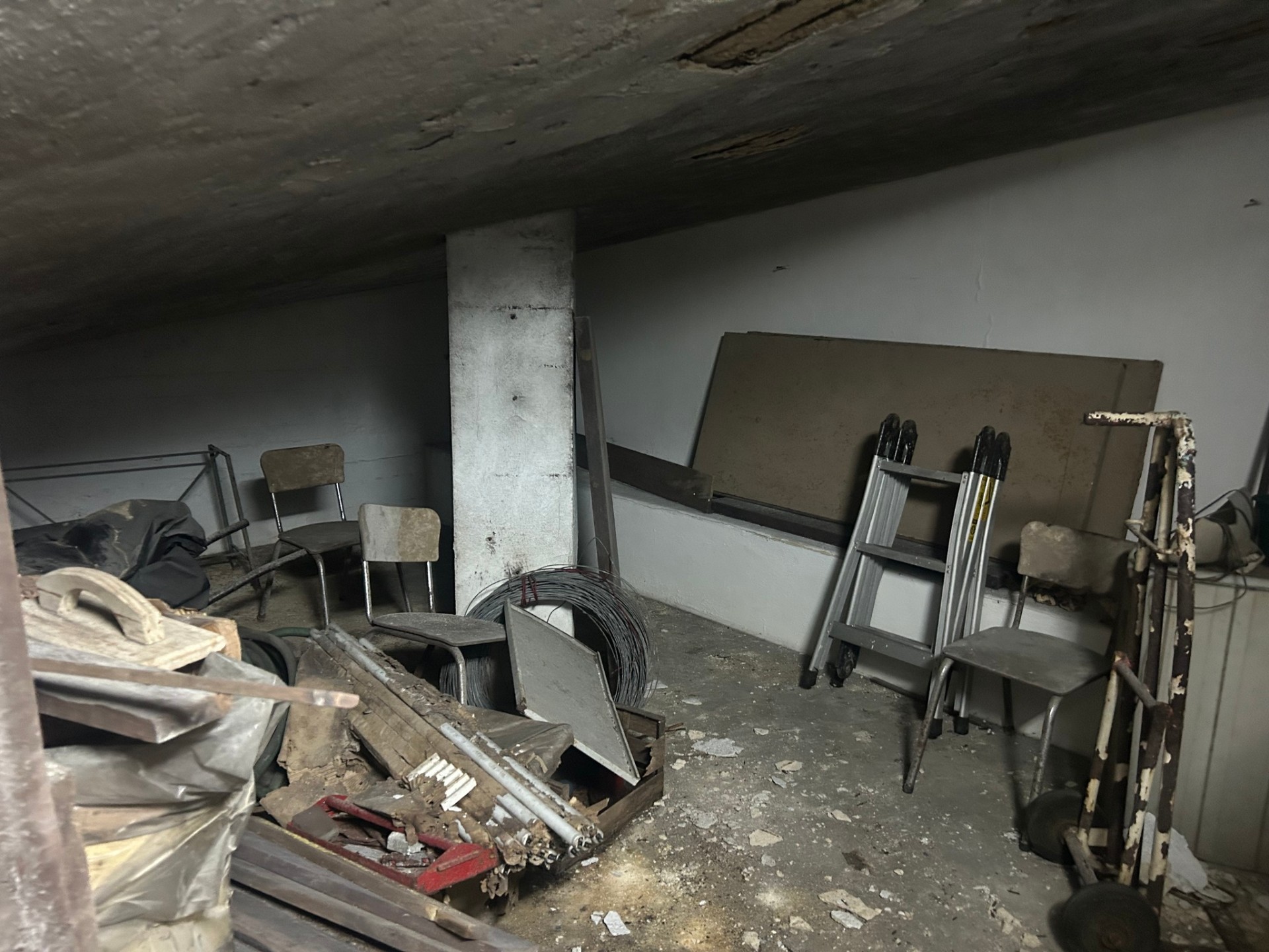 Before: Basement clearance Algarve